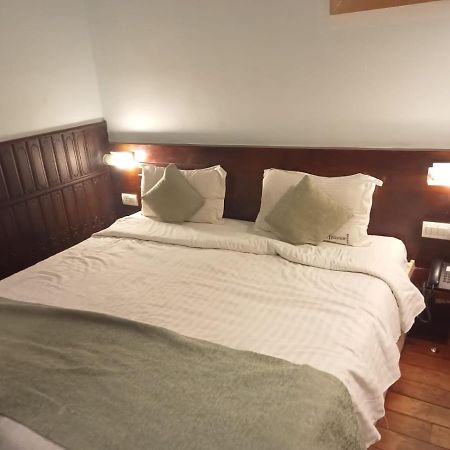 La Gabriell Beach Inn Калангуте Екстериор снимка