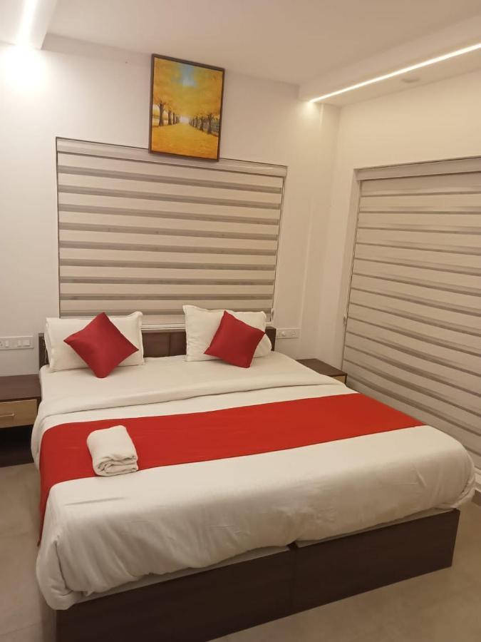 La Gabriell Beach Inn Калангуте Екстериор снимка